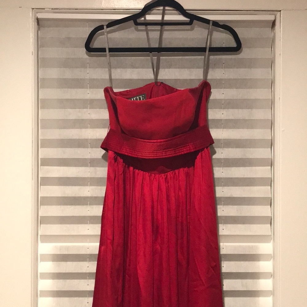 Vera Wang Bridesmaid’s Dress